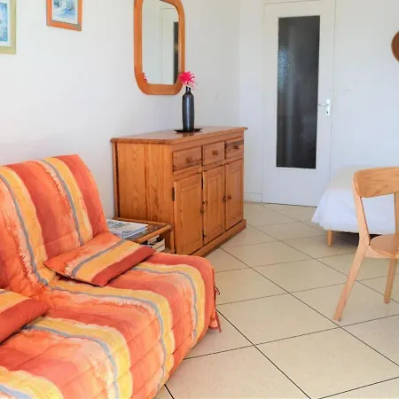 Au Bord De L'eau Avec Terrasse Et Menage Inclus - Fr-1-251-307 Apartment